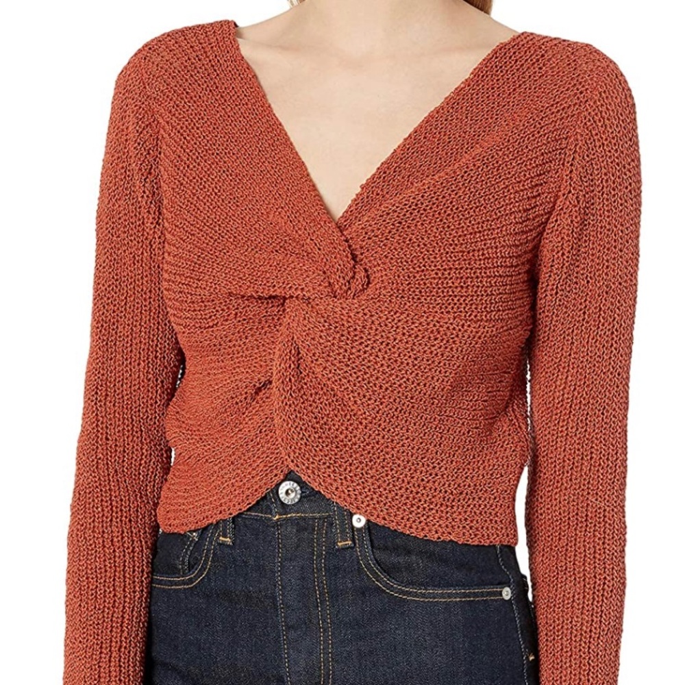 J. O. A. NWT Twisted Front Long Sleeve Sweater L